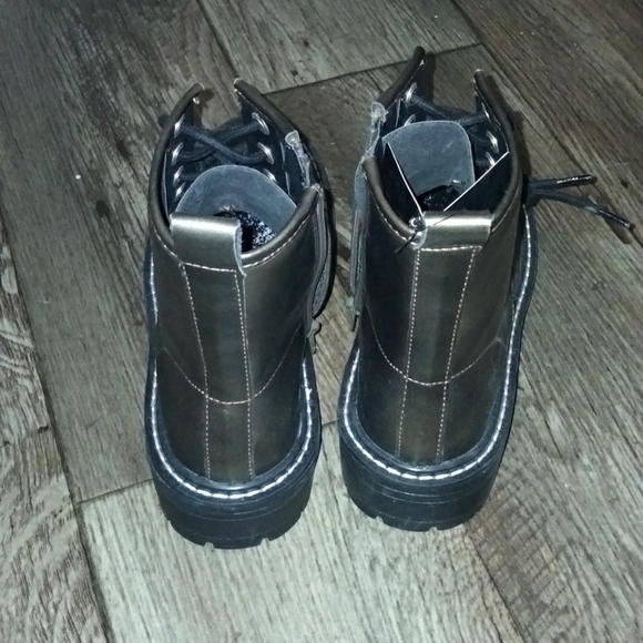 Booties - Picture 4 of 5